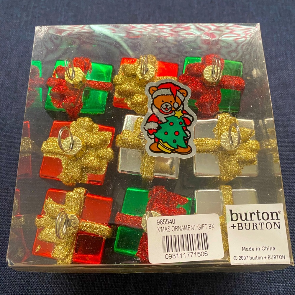 9 gift box/ present Christmas tree ornaments.